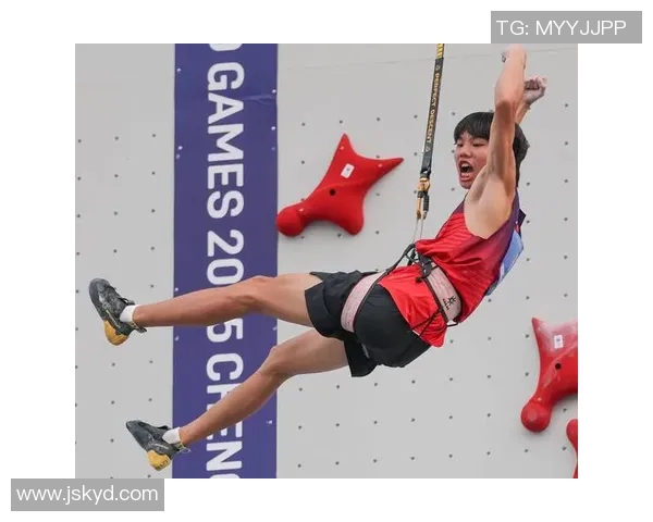 成都攀岩队战术解析与训练策略探讨助力攀岩竞技水平提升