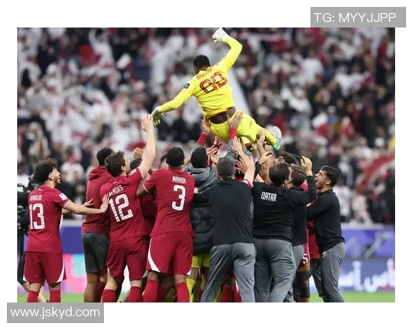 3R足球明星引领新时代足球潮流展现无限魅力与激情 3R足球明星引领新时代足球潮流展现无限魅力与激情